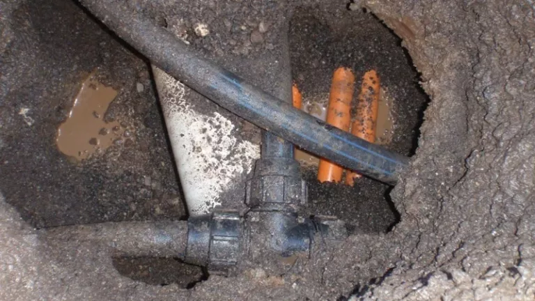 Geelong Cable Locations exposing a range of underground utilities all within one pot hole